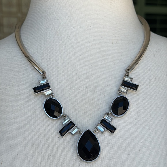 White House Black Market statement necklace - Picture 1 of 7